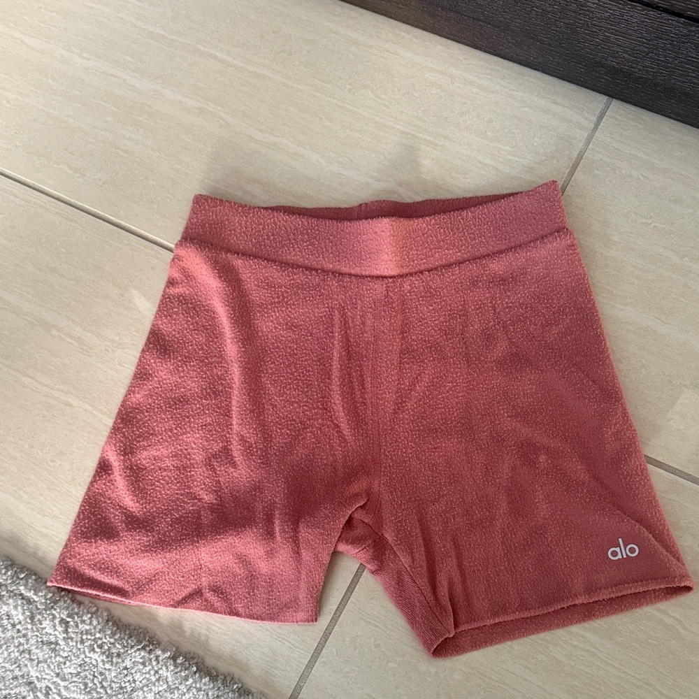 ALO Yoga Women's Coral Bike Shorts